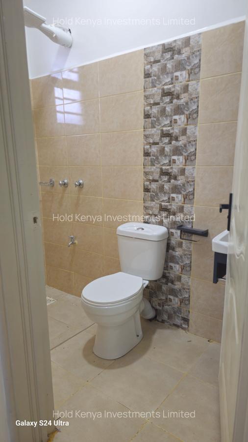 4 Bed House with En Suite at Riversidedrive - 12