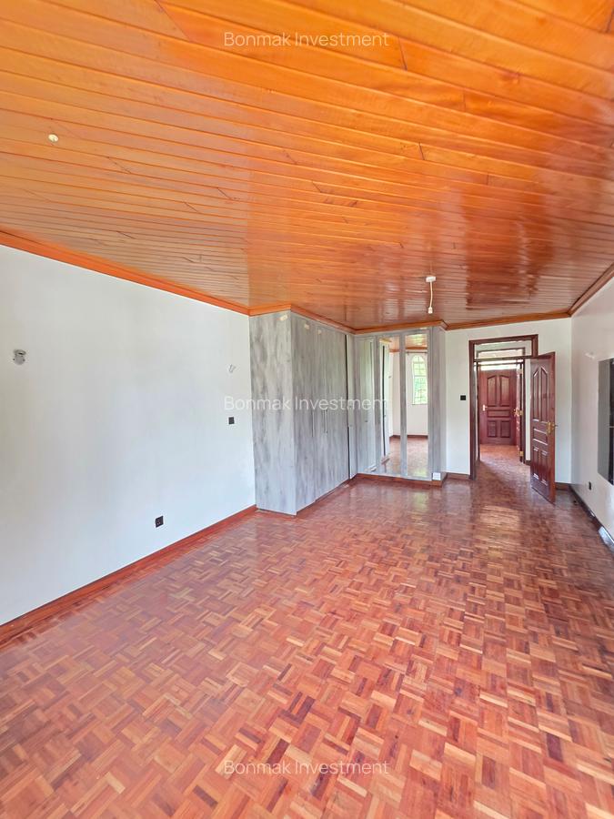 4 Bed Townhouse with En Suite at Lavington Green - 13