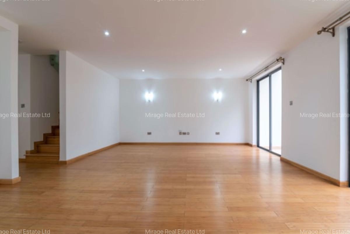 4 Bed Villa with En Suite in Garden Estate - 18