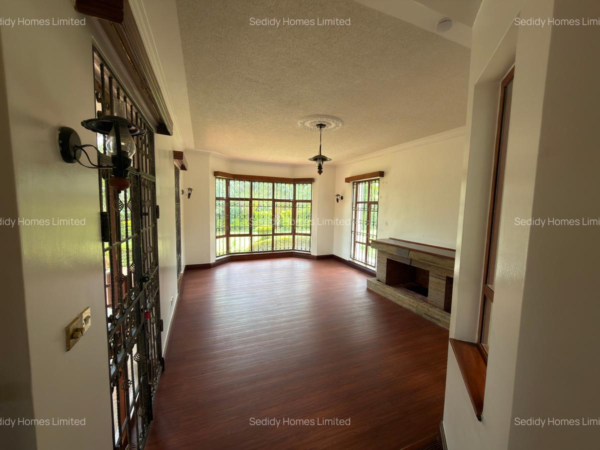 5 Bed Townhouse with En Suite in Runda - 4
