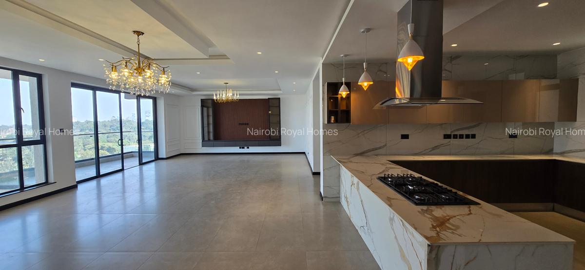4 Bed Apartment with En Suite at Riverside - 2
