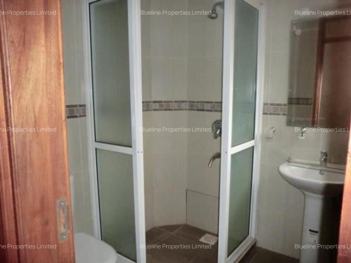 2 Bed Apartment with En Suite at 9 Riverside Drive - 4
