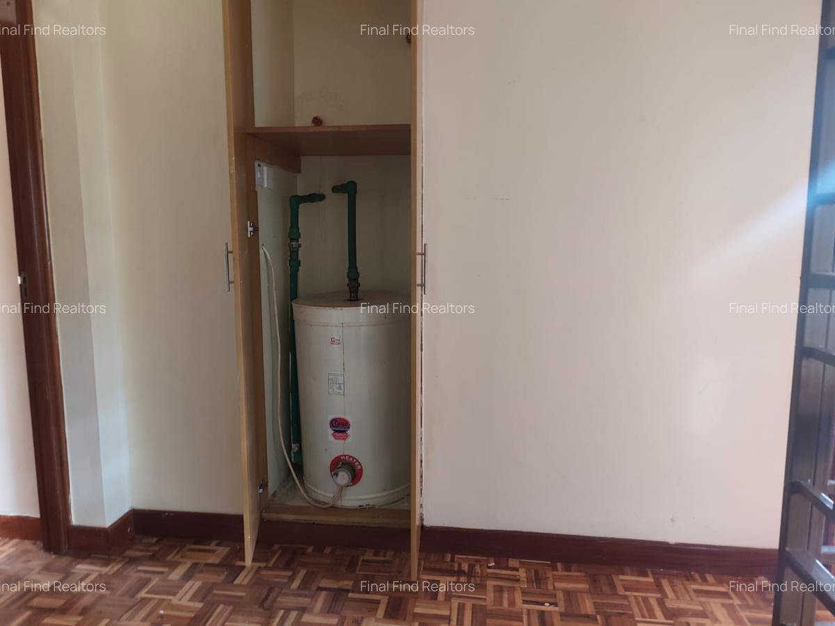 4 Bed Townhouse with En Suite in Kitisuru - 10