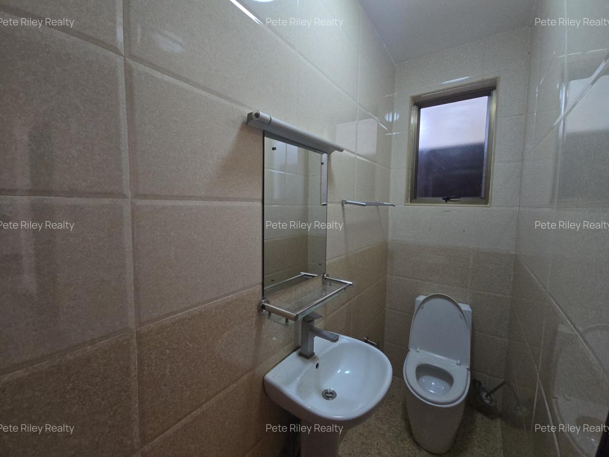 5 Bed Villa with En Suite at Chalbi Drive - 11