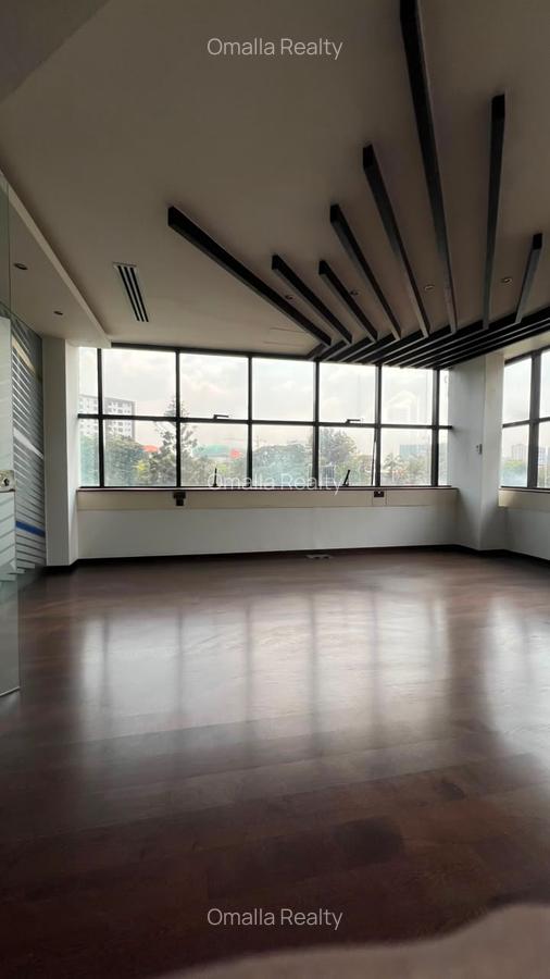 5,078 ft² Commercial Property with Service Charge Included in Westlands Area - 2