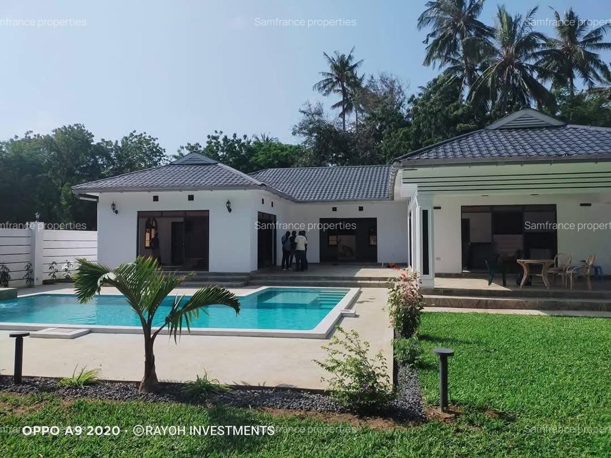 3 Bed Villa with En Suite at Lamarina Mtwapa - 1