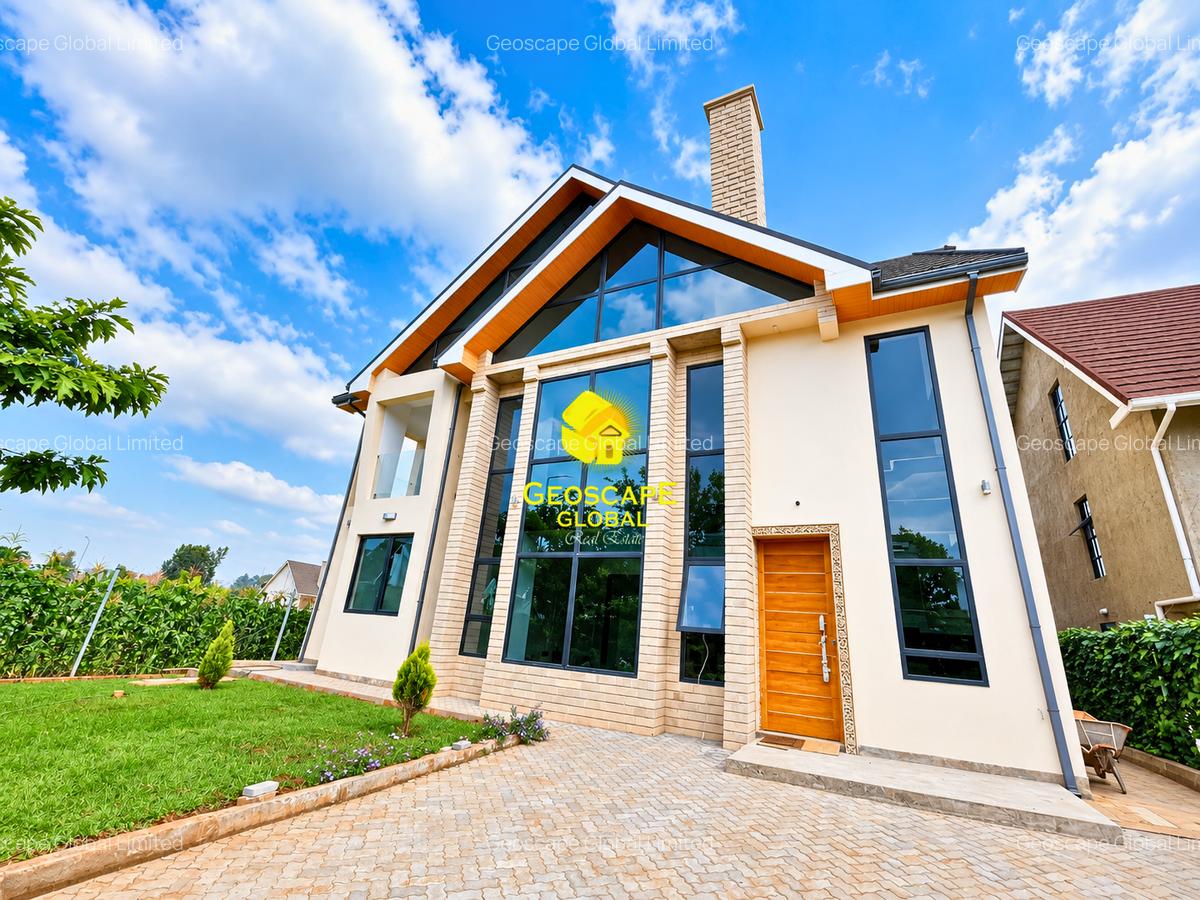 5 Bed House with En Suite in Runda - 1
