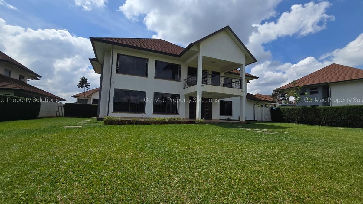 4 Bed House with En Suite in Runda - 2