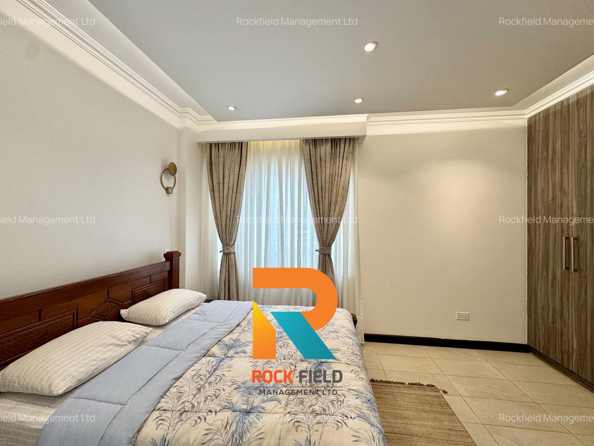 Serviced 2 Bed Apartment with En Suite in Brookside - 14
