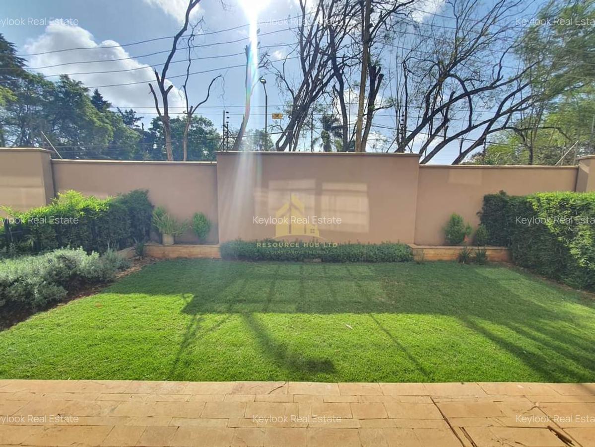 4 Bed Townhouse with En Suite at Lavington - 2