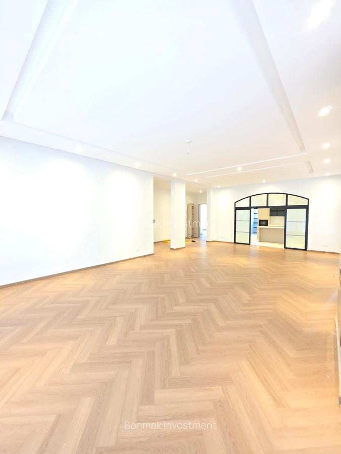 5 Bed Townhouse with En Suite at Lavington Green - 10