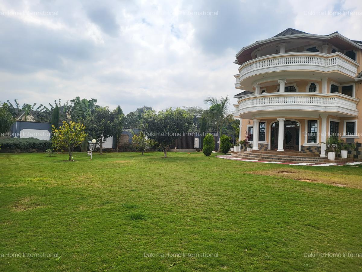 5 Bed House with En Suite in Runda - 16