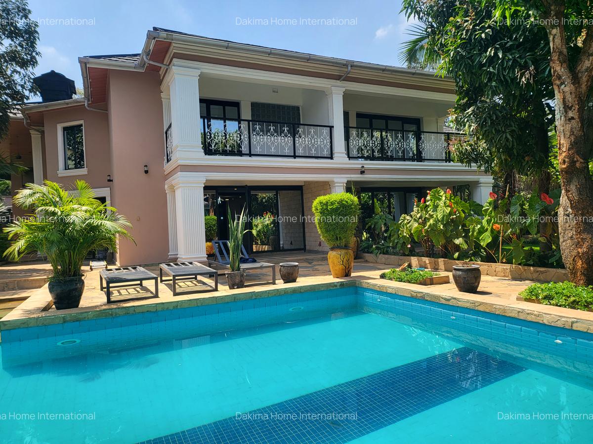 5 Bed House with En Suite in Runda - 1