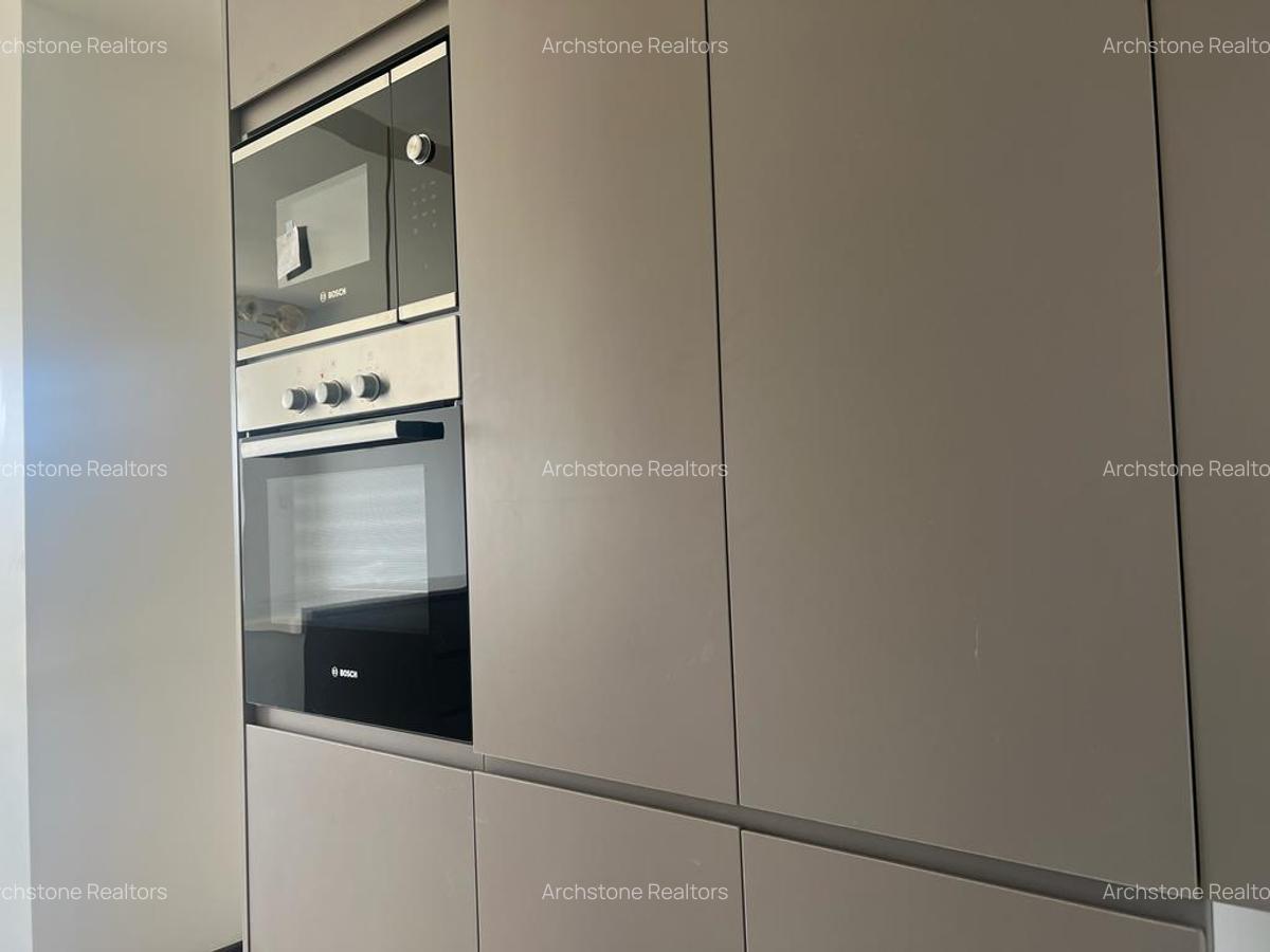 1 Bed Apartment with Swimming Pool in Rosslyn - 6