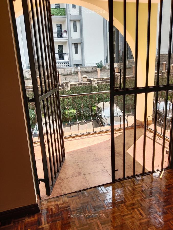 3 Bed Apartment with En Suite at Garden Estate - 14