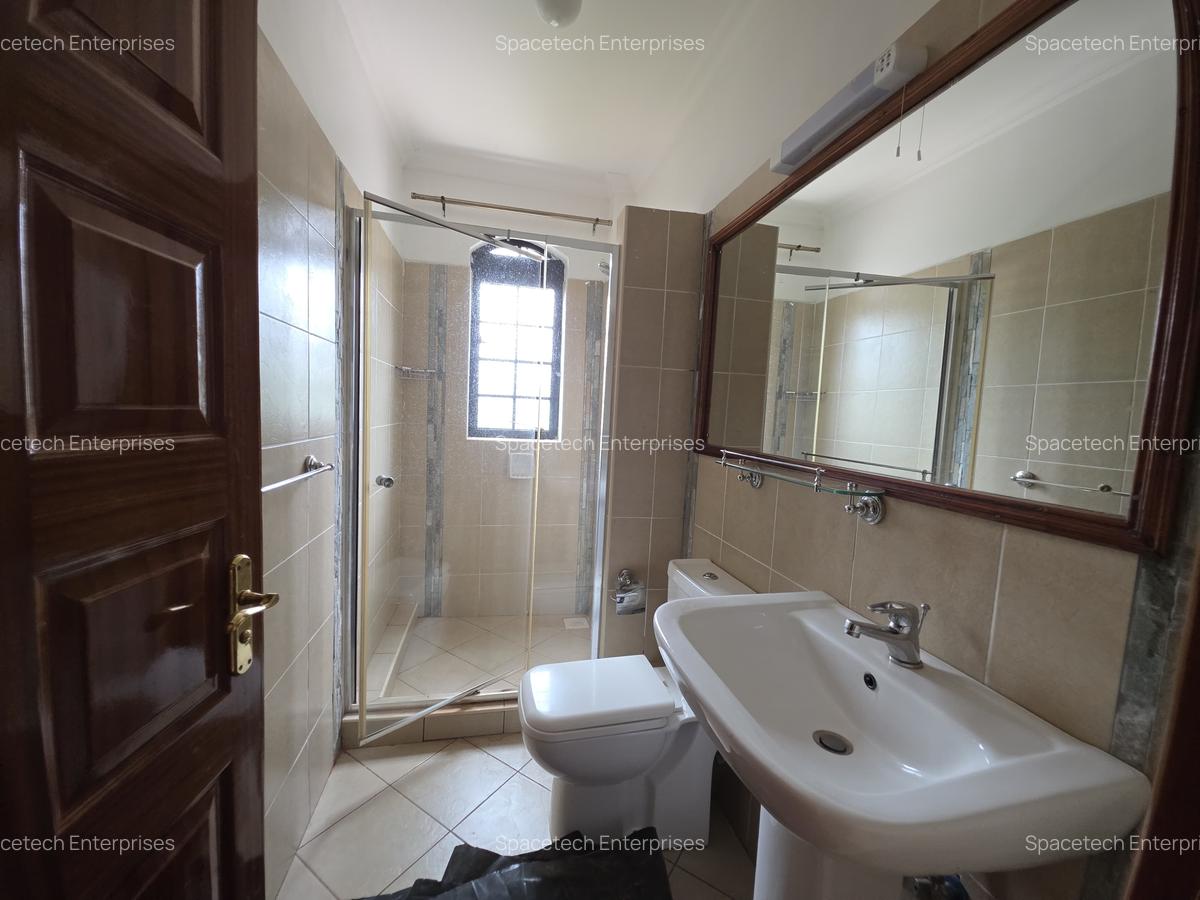 4 Bed House with En Suite in Karen - 9