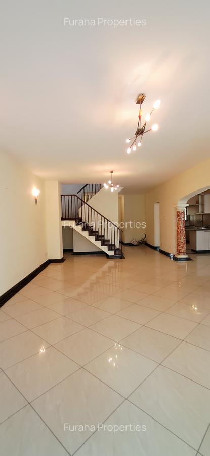 3 Bed Townhouse with En Suite at Nyali - 9