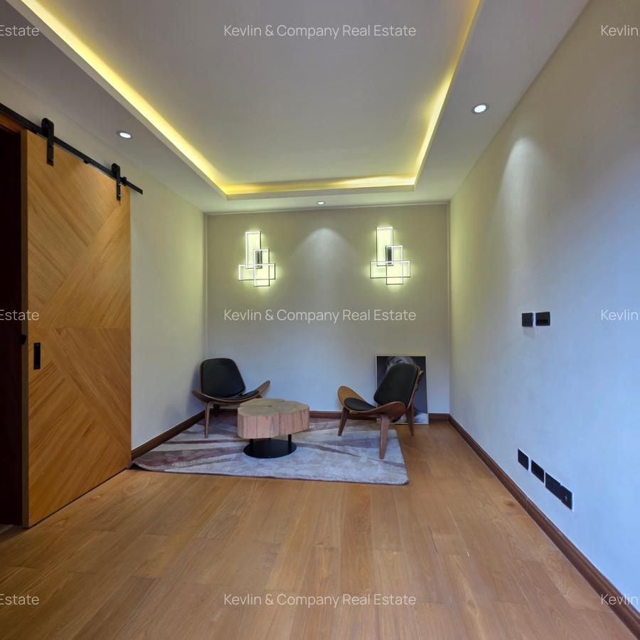 5 Bed Townhouse with En Suite in Lavington - 10