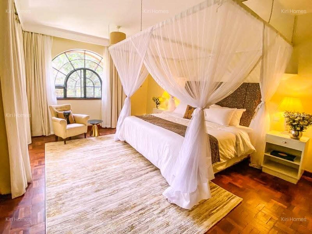 4 Bed Townhouse with En Suite in Riverside - 9