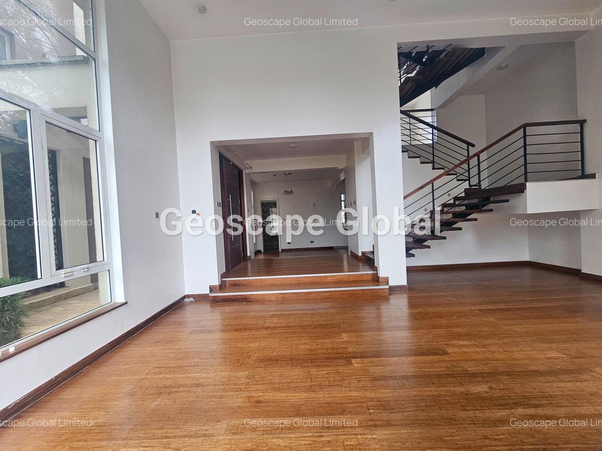 5 Bed Townhouse with En Suite in Lavington - 9