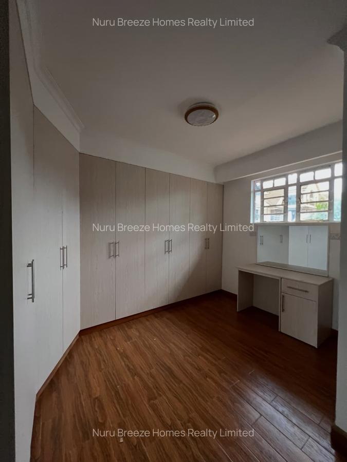 5 Bed House with En Suite in Runda - 6
