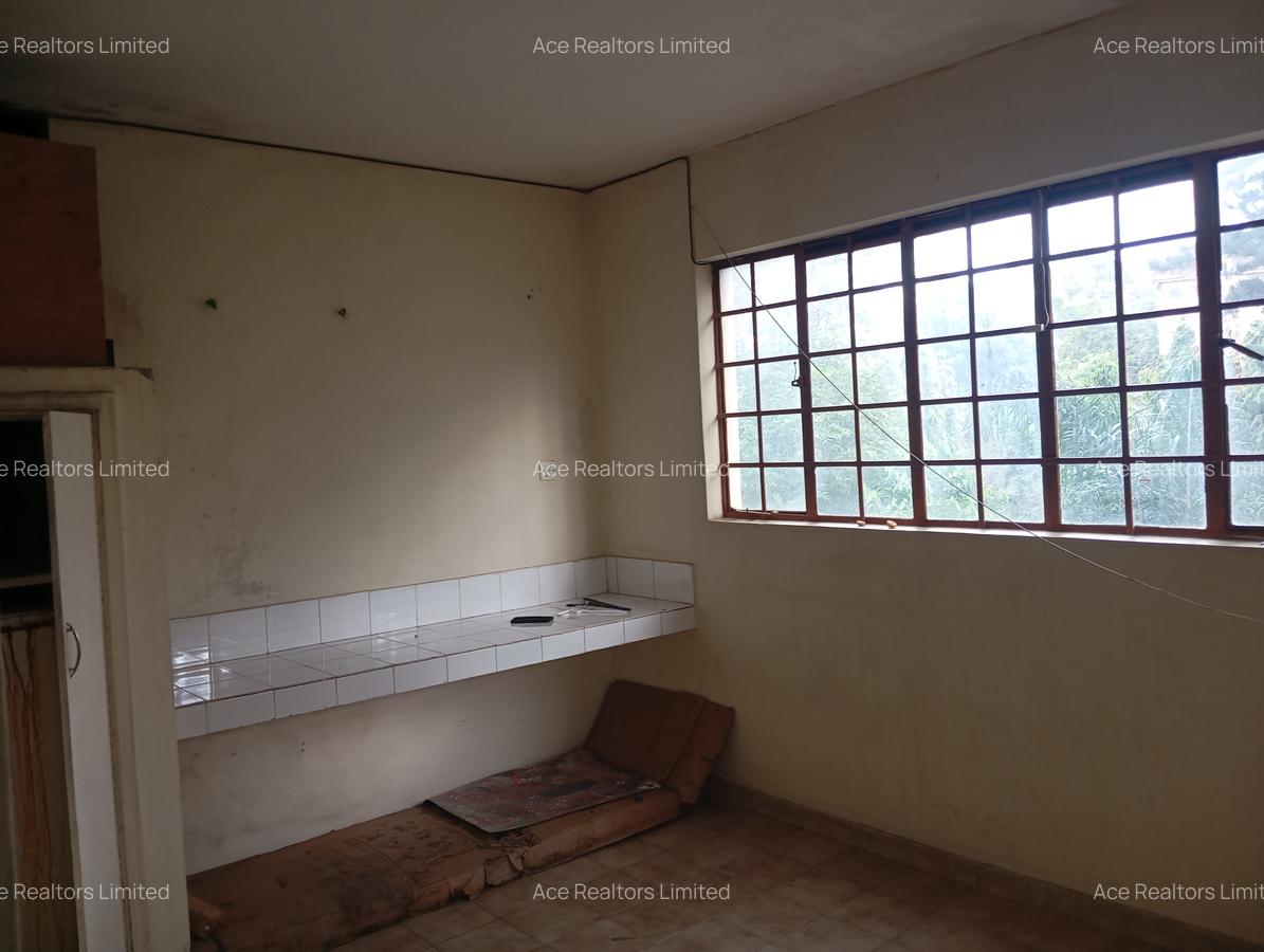 3 Bed Apartment with En Suite at Westlands Road - 5