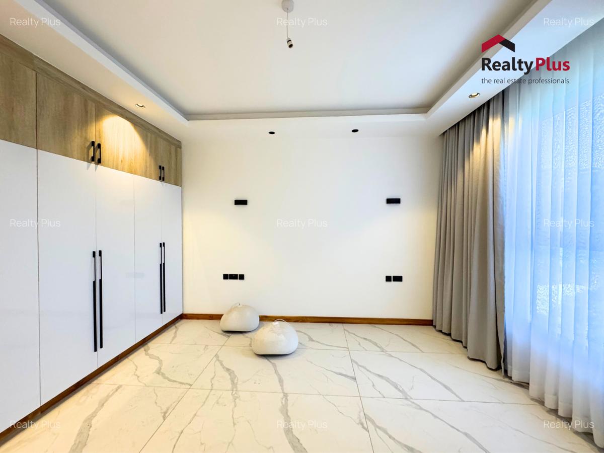 4 Bed Apartment with En Suite at Peponi Road - 10