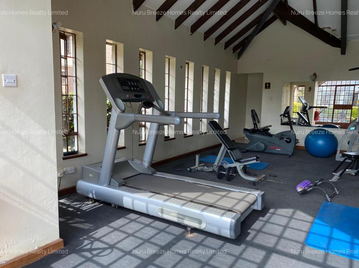 4 Bed Townhouse with En Suite in Lavington - 9