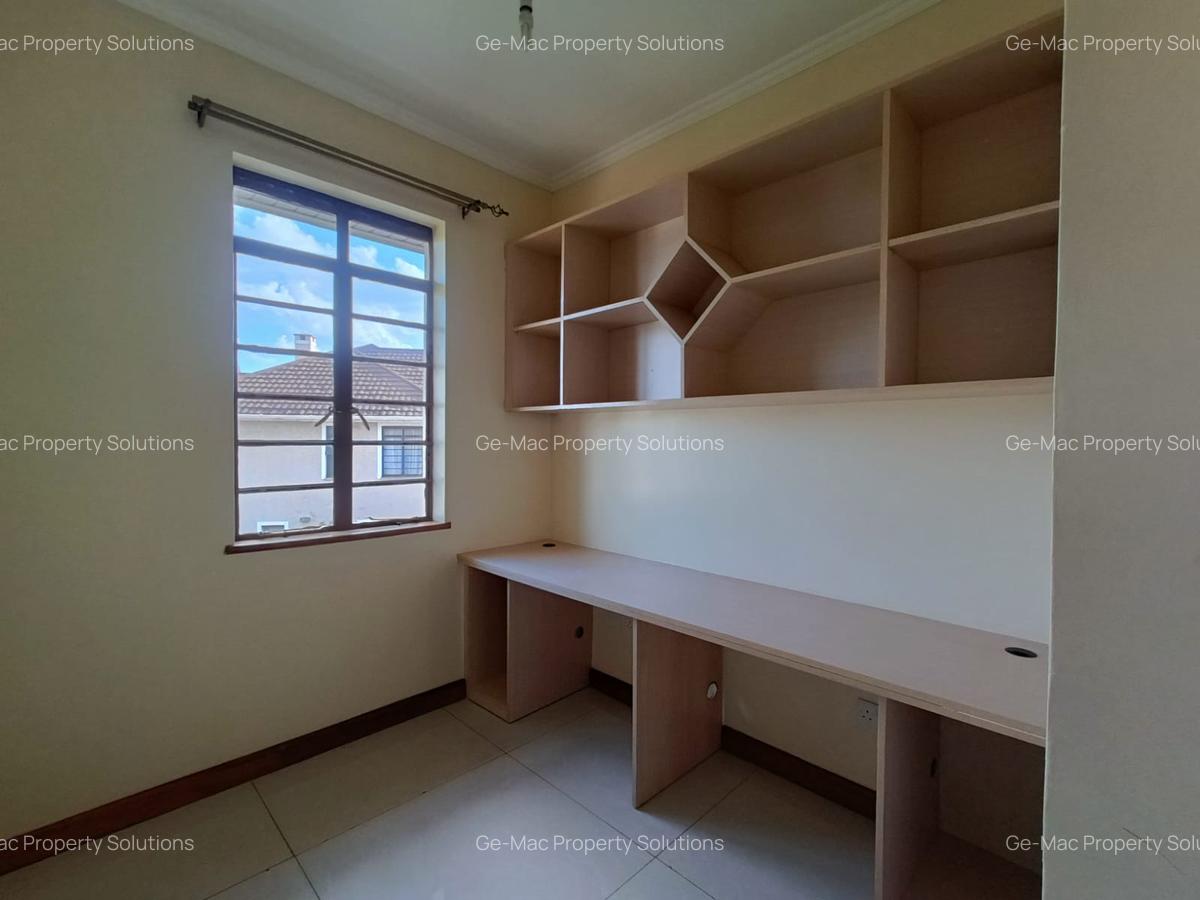 4 Bed House with En Suite in Runda - 18