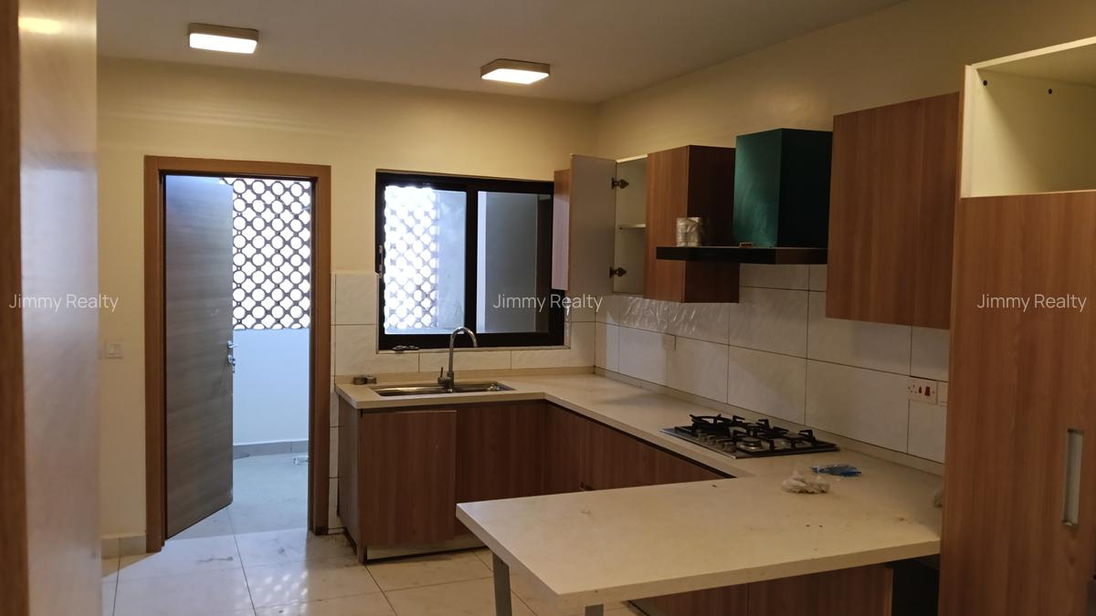 3 Bed Apartment with En Suite at Kilimani - 6