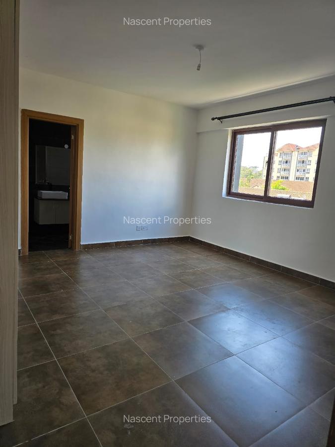 3 Bed Apartment with En Suite in Westlands Area - 17