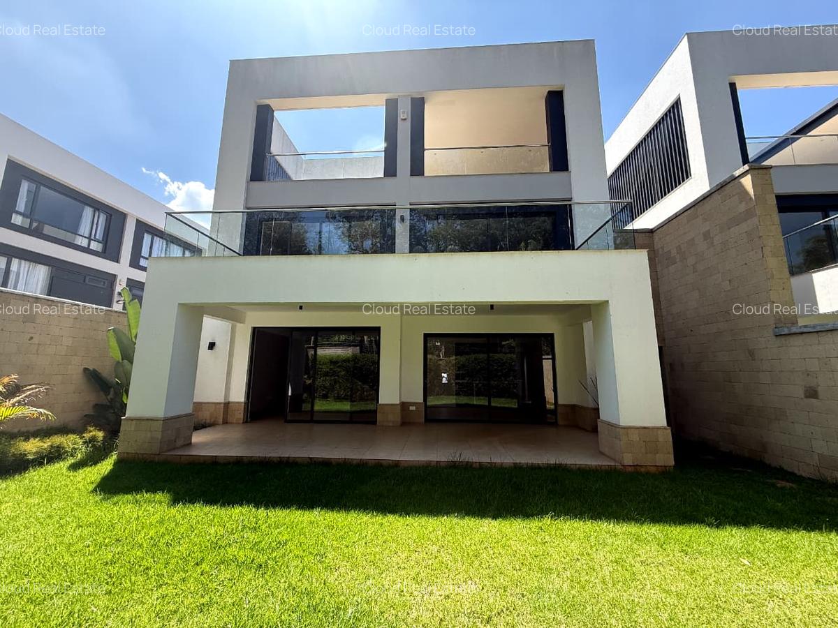 5 Bed House with En Suite in Kyuna - 2