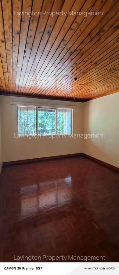 4 Bed House with En Suite at Loresho Crescent - 10