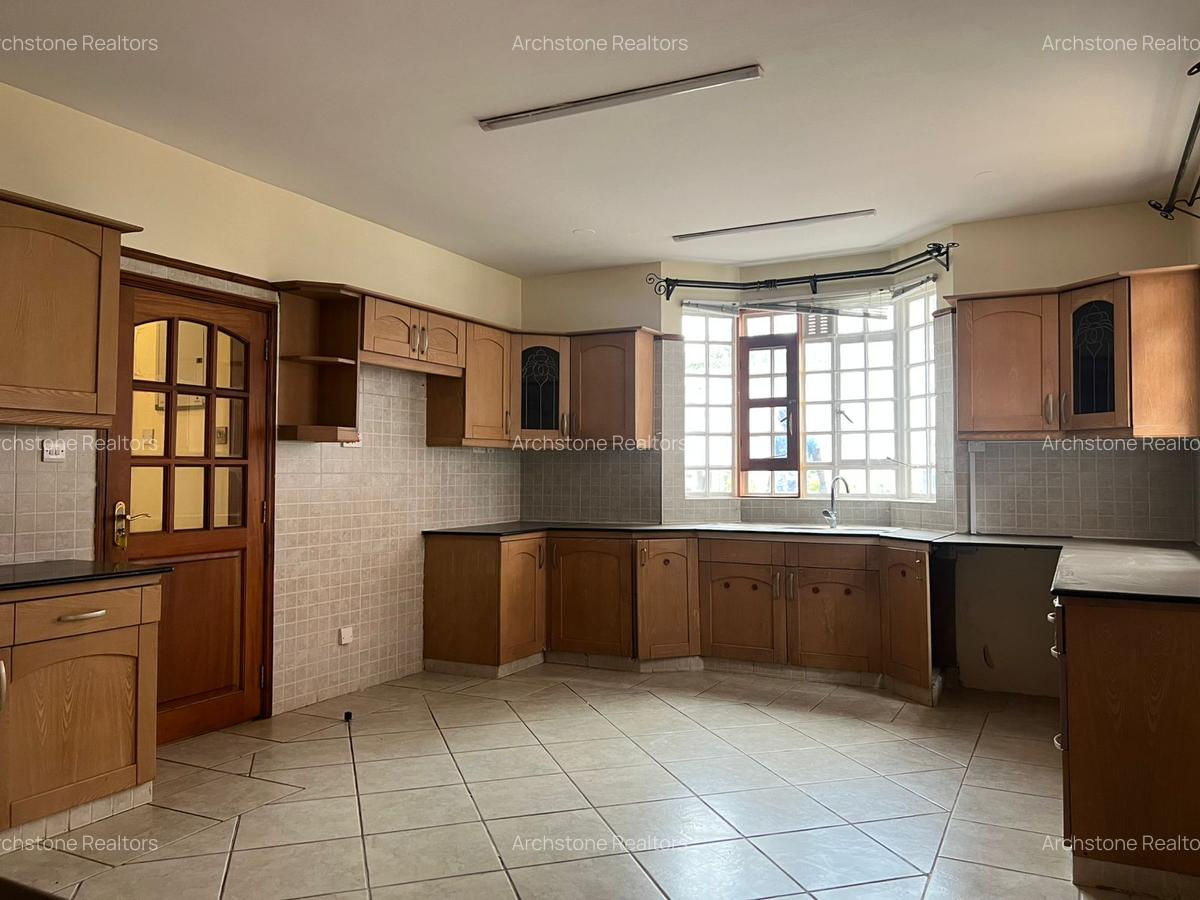 6 Bed House with En Suite in Runda - 6