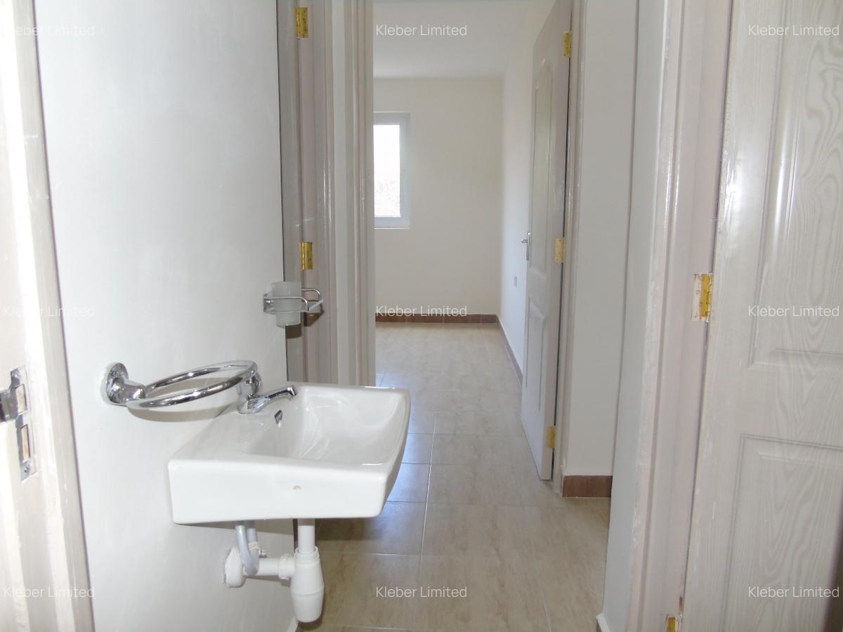 2 Bed Apartment with Borehole in Ongata Rongai - 8