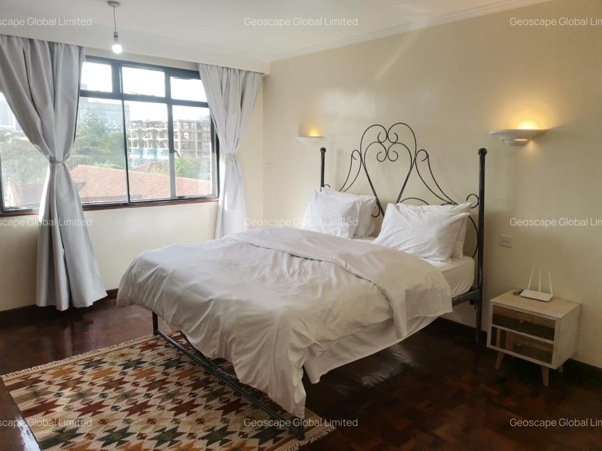 4 Bed Apartment with En Suite in Riverside - 3