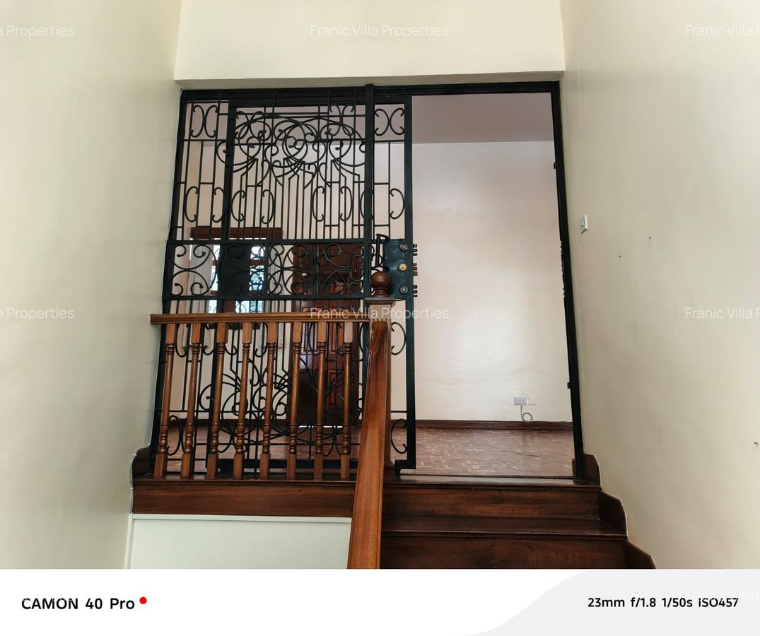 5 Bed House with En Suite at Nyari - 13