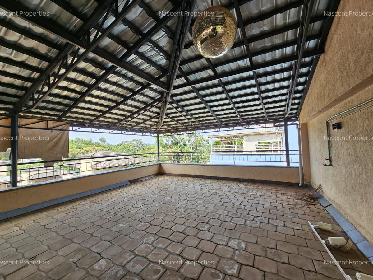 5 Bed Townhouse with En Suite in Lavington - 8