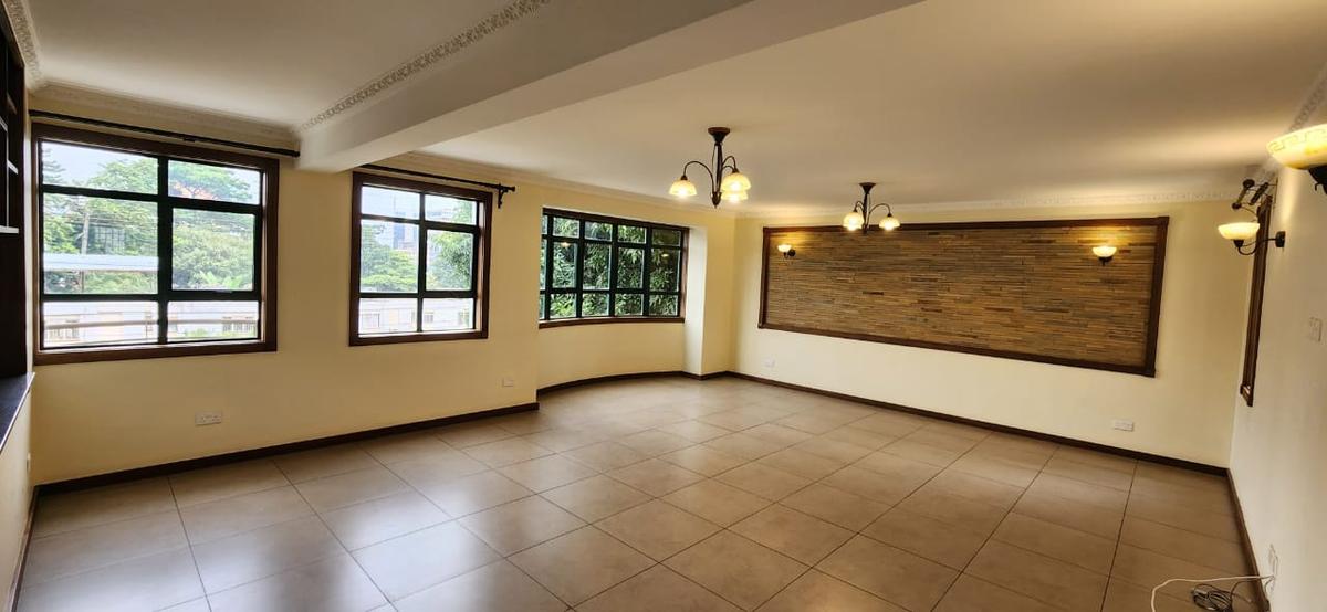 4 Bed Apartment with En Suite in General Mathenge - 1