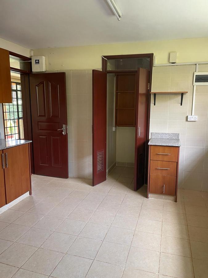 4 Bed House with En Suite at Four Ways - 5