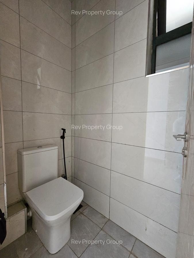 2 Bed Apartment with En Suite in Brookside - 15