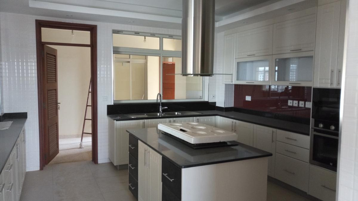 4 Bed Apartment with En Suite at Parklands Nairobi - 6