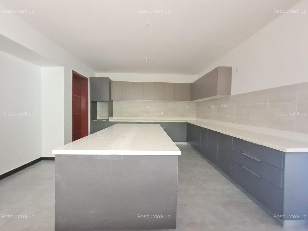 5 Bed Townhouse with En Suite at Karen - 7