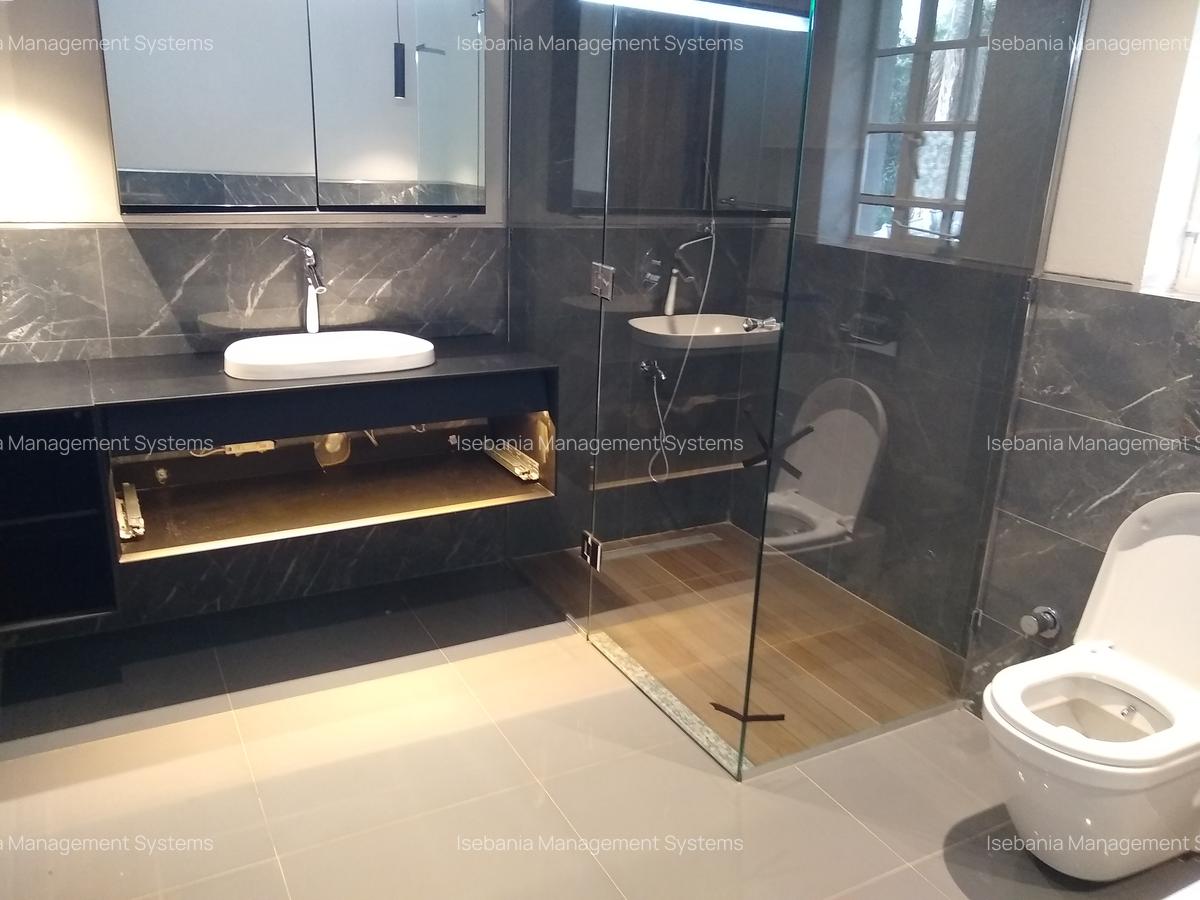 5 Bed House with En Suite at Panafric Avenue - 15