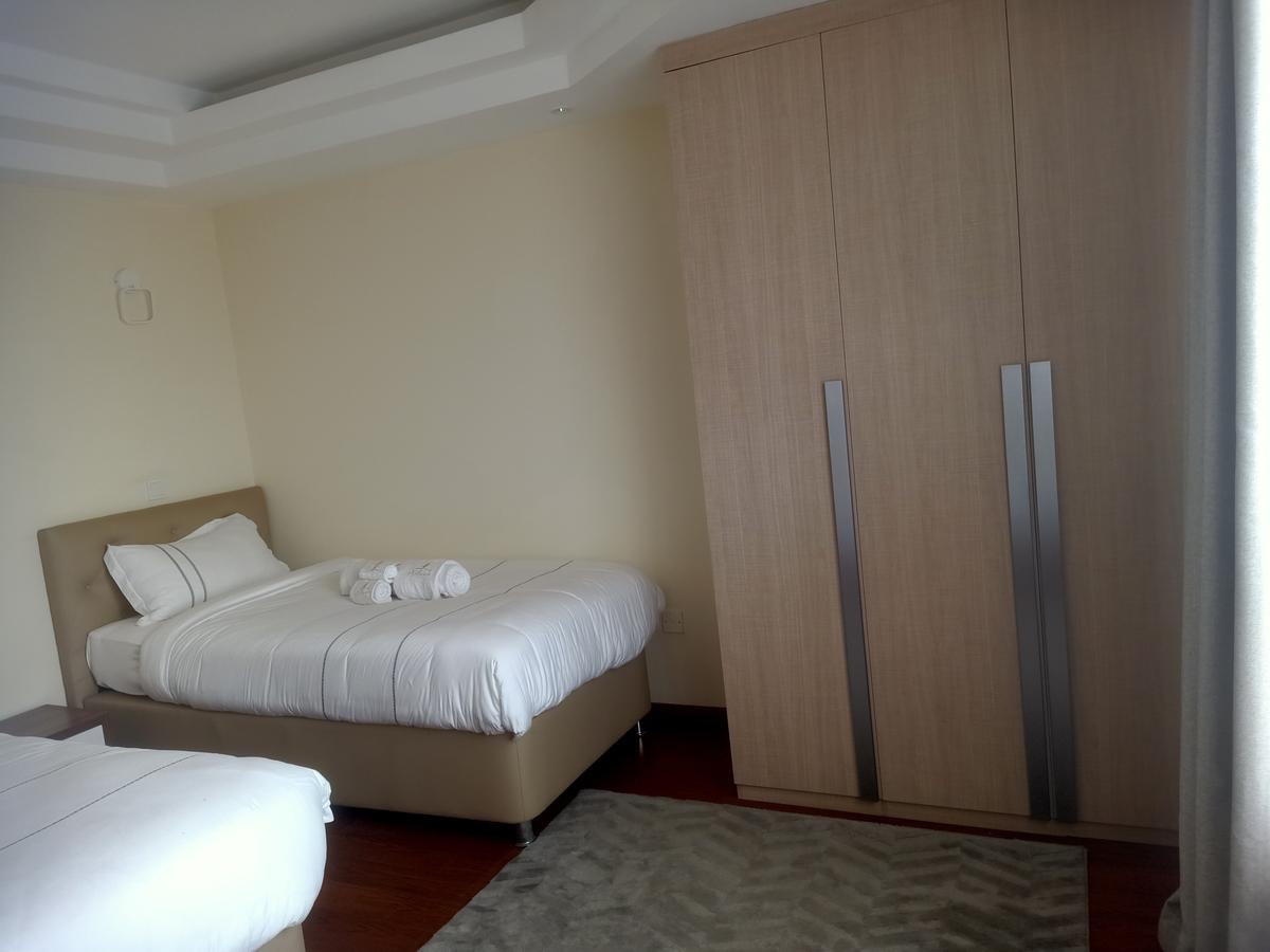 Serviced 2 Bed Apartment with En Suite at Chaka Rd - 13