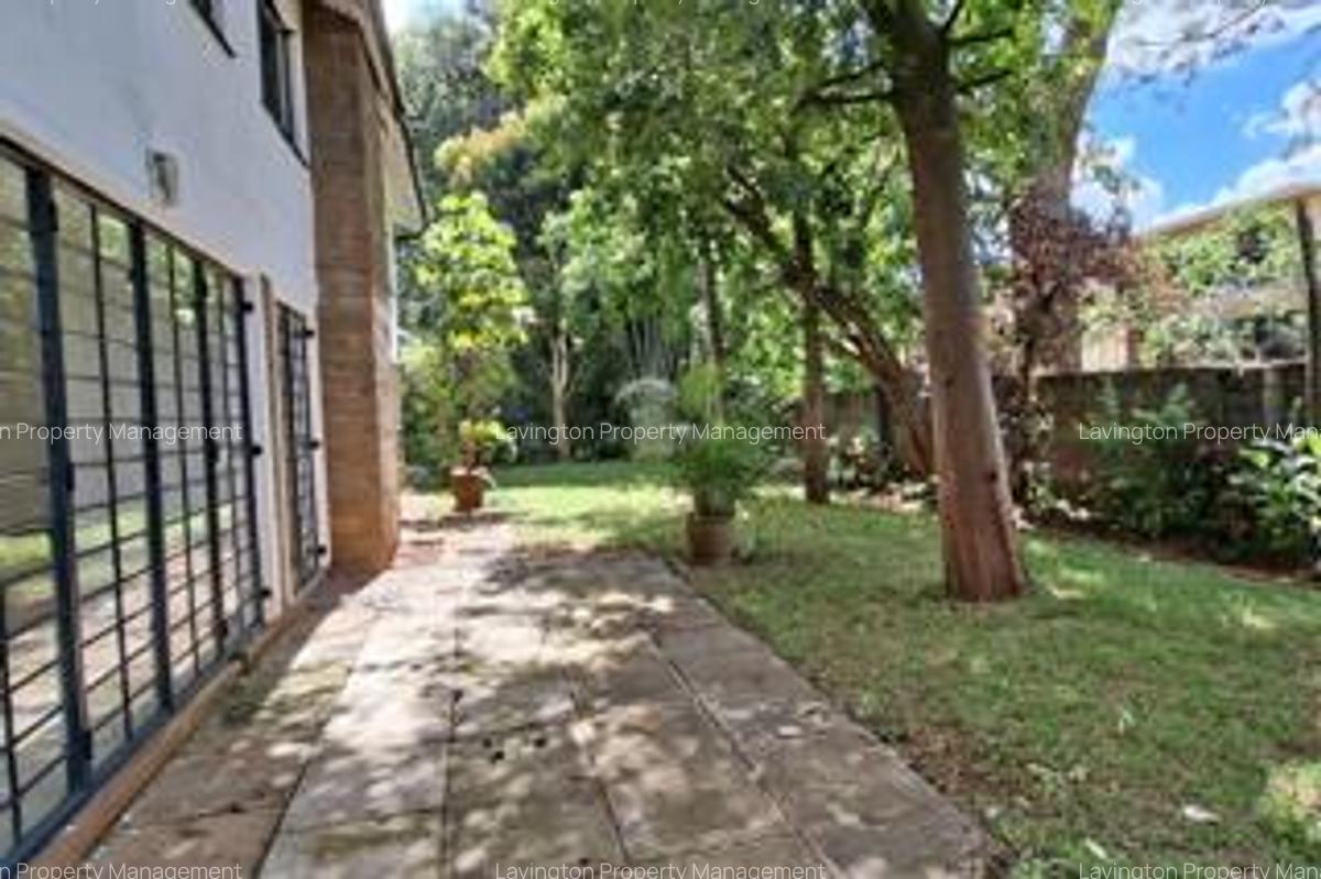4 Bed Townhouse with En Suite at Lavington Green - 3