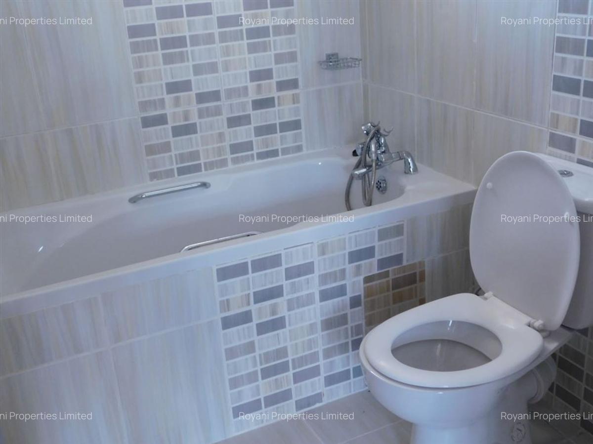 3 Bed House with En Suite at Fourways Junction Estate - 8