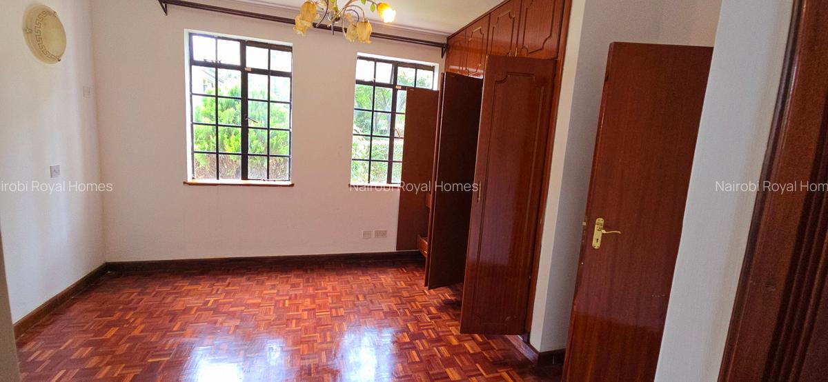 4 Bed Townhouse with En Suite at Lavington Mall - 15