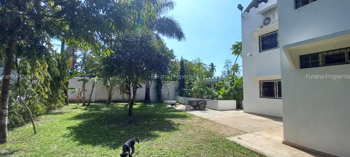 4 Bed Villa with En Suite in Kikambala - 9