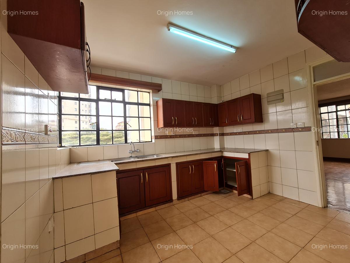 3 Bed Apartment with En Suite at Kilimani - 5
